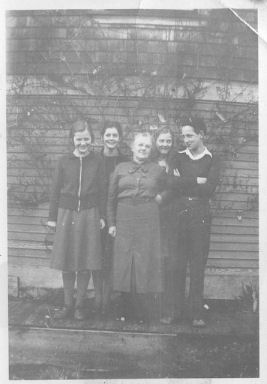 B027 - Hannah Elizabeth and grandchildren Barbara, Doreen, Ethel and Arthur, children of Annie Hope and George McClure taken in 1939 in Vancouver, BC